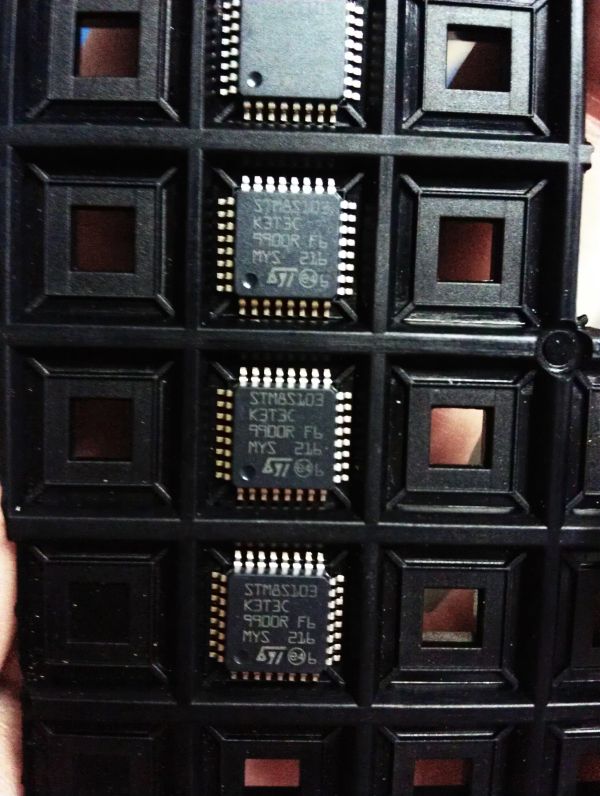 STM8S103K3T3C 32-LQFP Mikrodenetleyici Entegre Devre